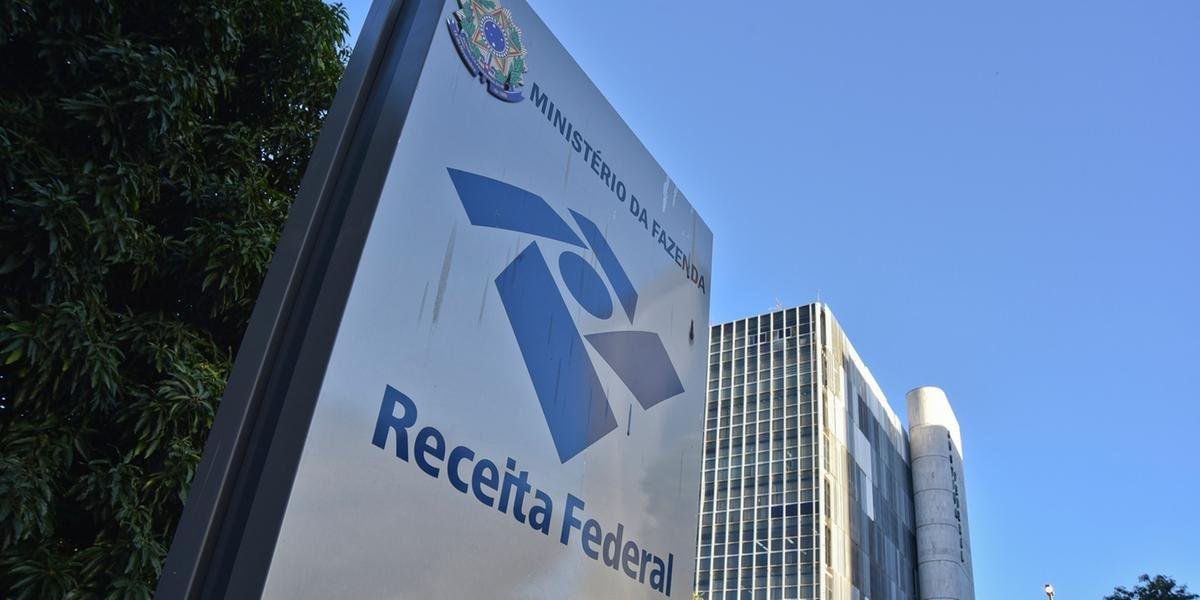 Receita paga restituição do IR para 273.545 contribuintes nesta sexta