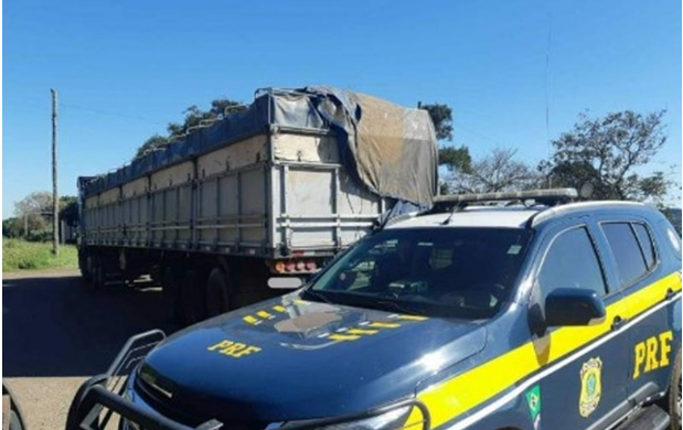 PRF prende contrabandista com uma tonelada de agrotóxicos e carga milionária de produtos de beleza