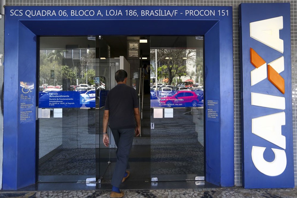 Caixa paga auxílio a beneficiários do Bolsa Família com NIS final 8