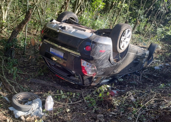 Seguem buscas por três criminosos no interior de Caxias do Sul; um foi morto em confronto com a polícia