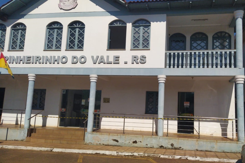 Prefeitura de Pinheirinho do Vale é alvo de arrombamento e furto